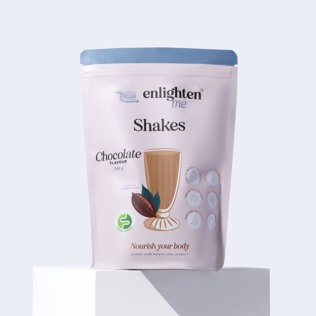 A front view of the Enlighten Me Shakes in Chocolate flavour. Features the FODMAP friendly logo.