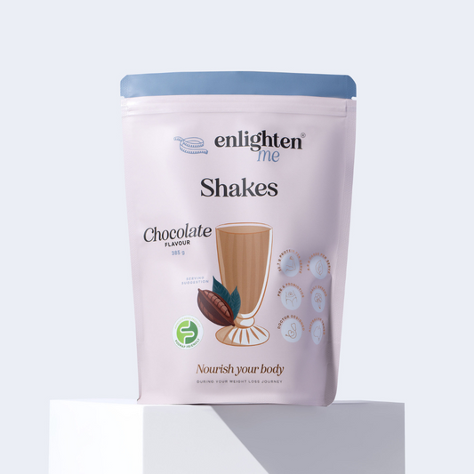 A front view of the Enlighten Me Shakes in Chocolate flavour. Features the FODMAP friendly logo. Meal replacement shakes for weight loss. 
